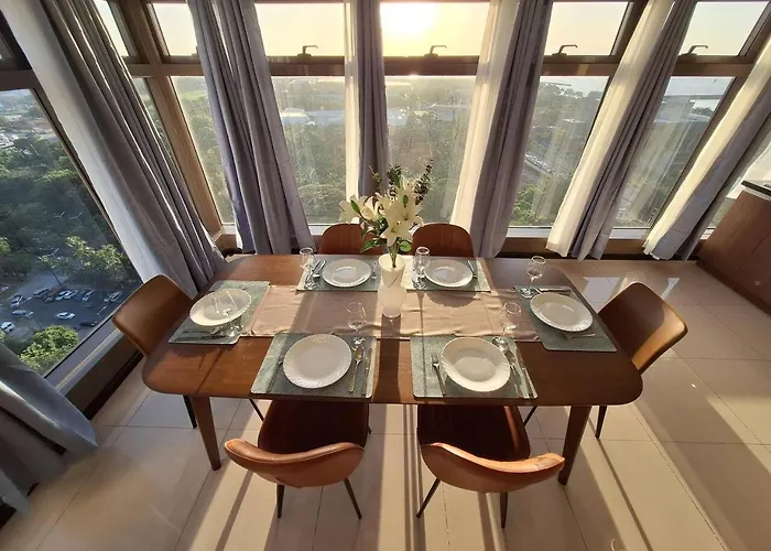 2br Large -93sqm -12pax -pet -free Parking -picc,moa,wtc,ccp Manila