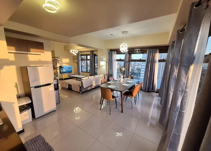 2br Large -93sqm -12pax -pet -free Parking -picc,moa,wtc,ccp Manila