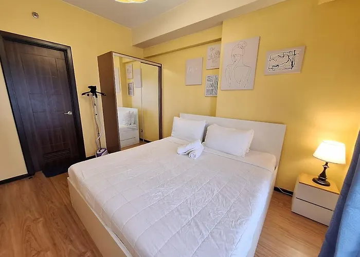 Apartamento 2br Large -93sqm -12pax -pet -free Parking -picc,moa,wtc,ccp Manila