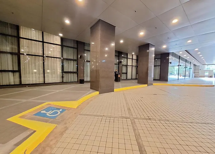 2br Large -93sqm -12pax -pet -free Parking -picc,moa,wtc,ccp * Manila