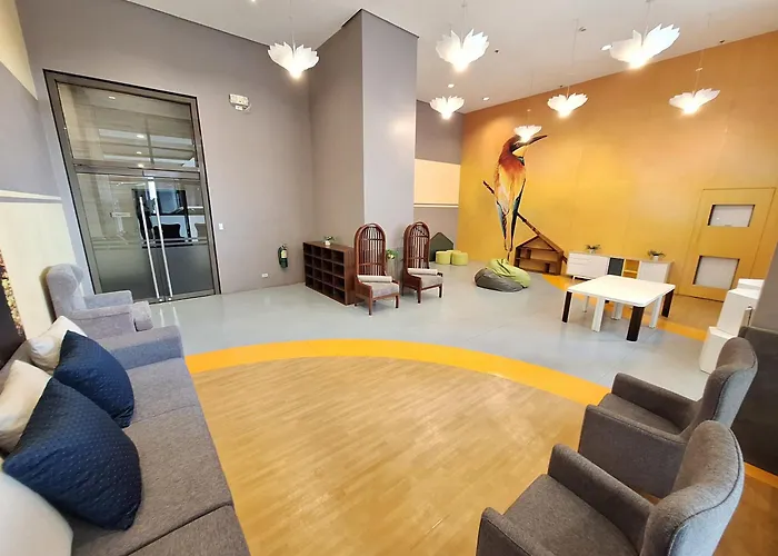 2br Large -93sqm -12pax -pet -free Parking -picc,moa,wtc,ccp * Manila